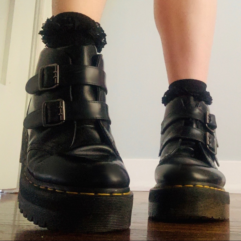 🔥 RARE DR. MARTENS 🔥 Devon Ankle Boots